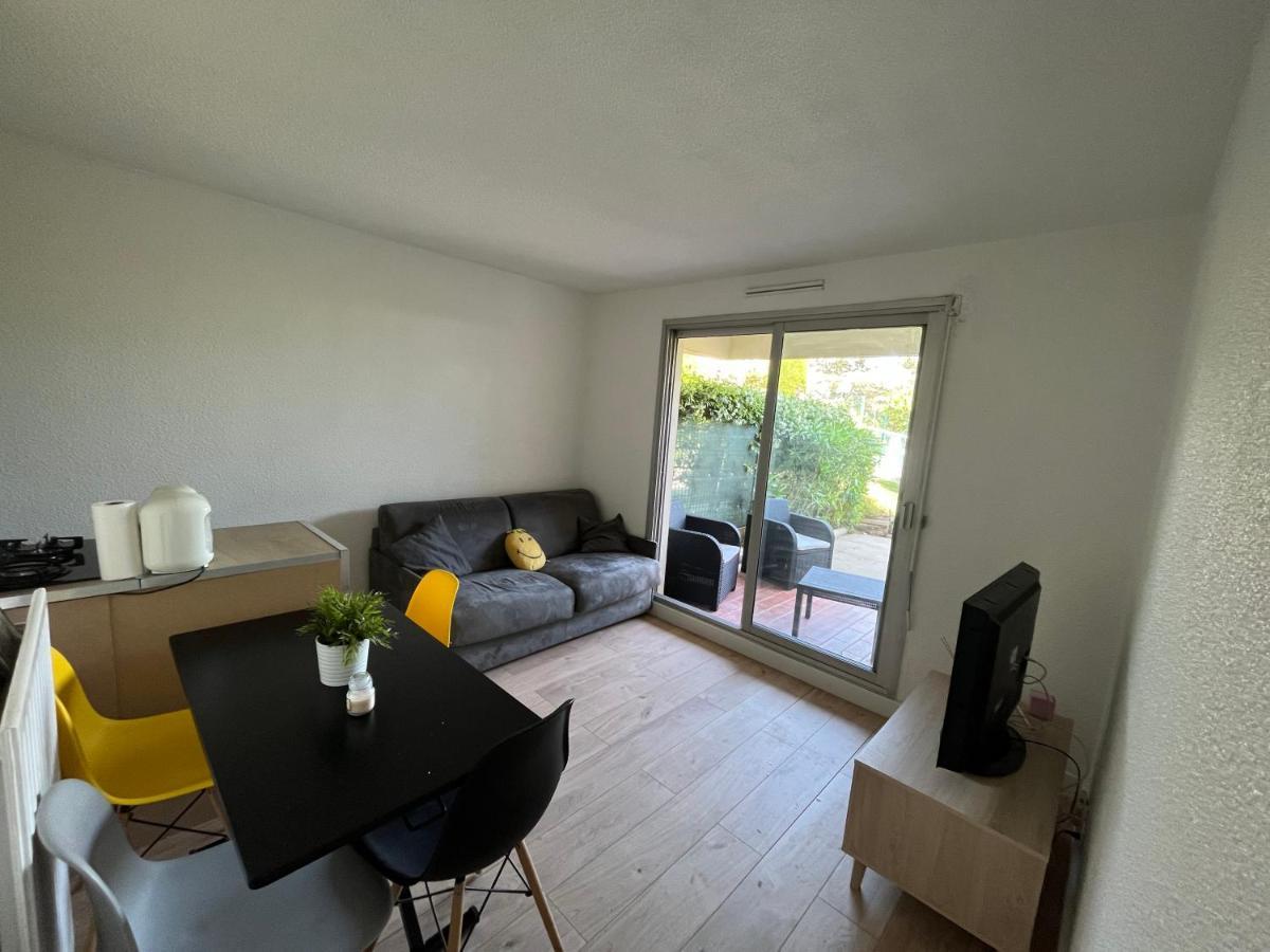 Appartement 2 Pieces En Rez De Jardin Avec Parking Et Piscine Villeneuve-Loubet Eksteriør bilde